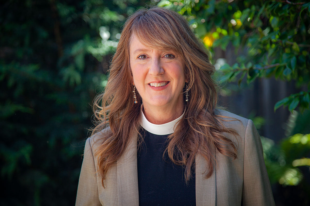 Rev. Lisa is the rector of Church of the Holy Apostles in Collierville, TN